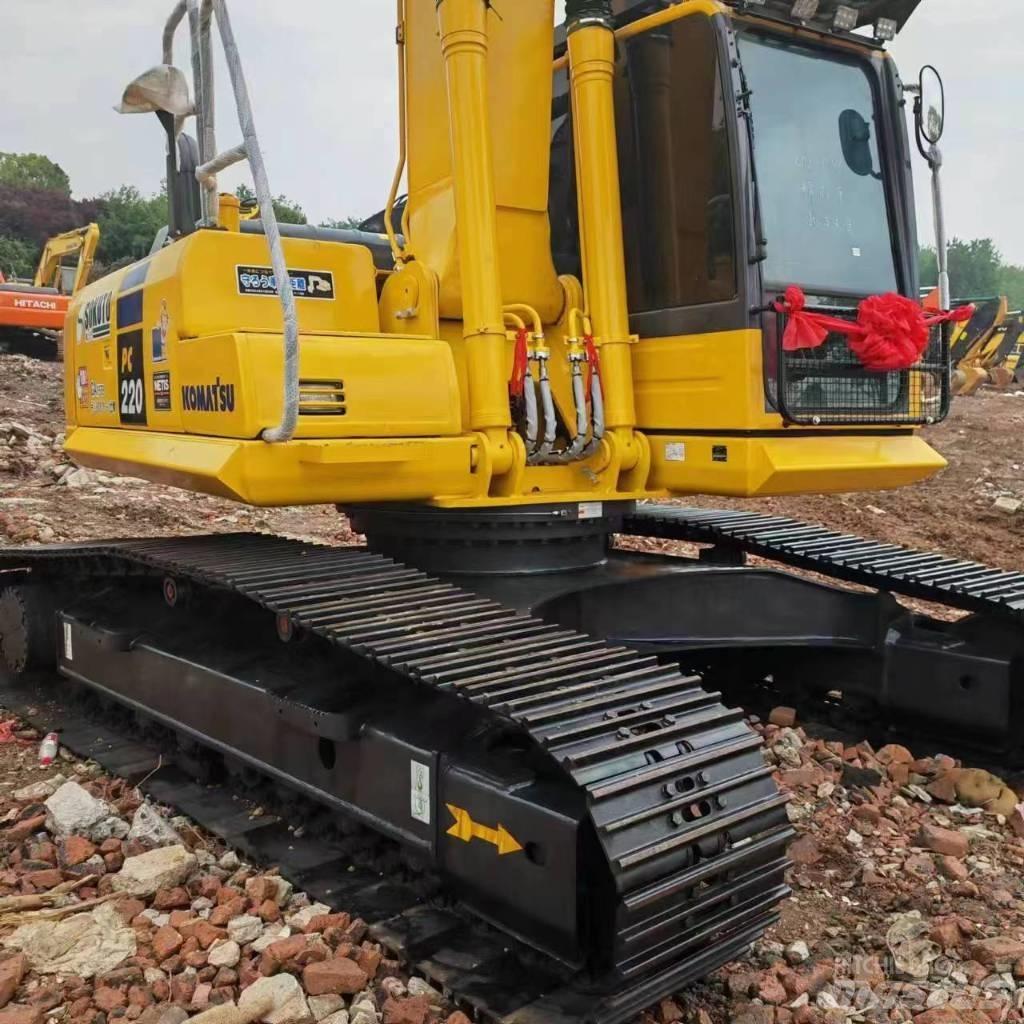 Komatsu pc220-8 Vikšriniai ekskavatoriai