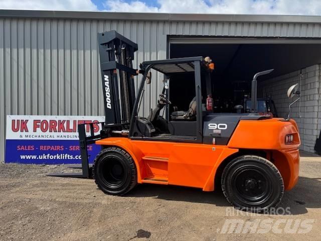 Doosan D 90 S-5 Dyzeliniai krautuvai