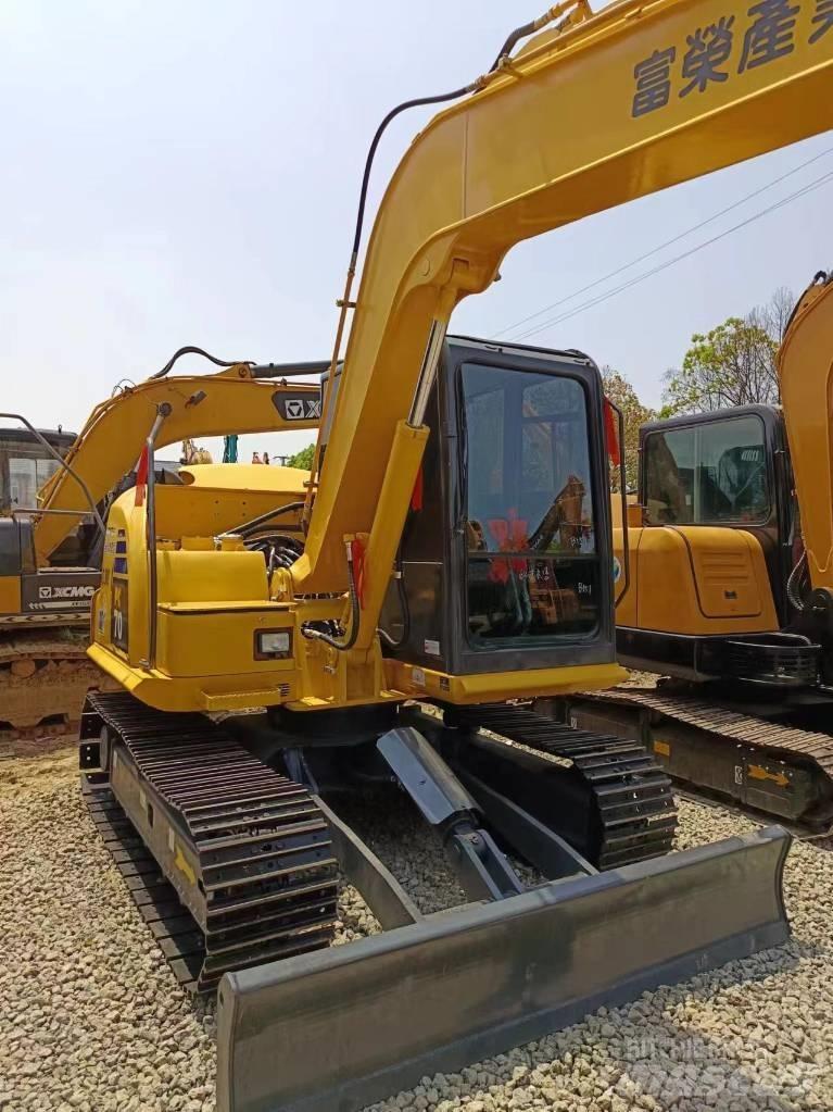 Komatsu PC 70 Vidutinės galios ekskavatoriai 7-12 t