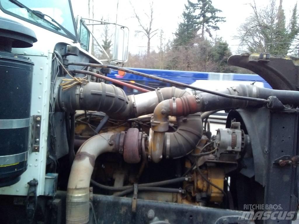 Peterbilt 377 Naudoti vilkikai