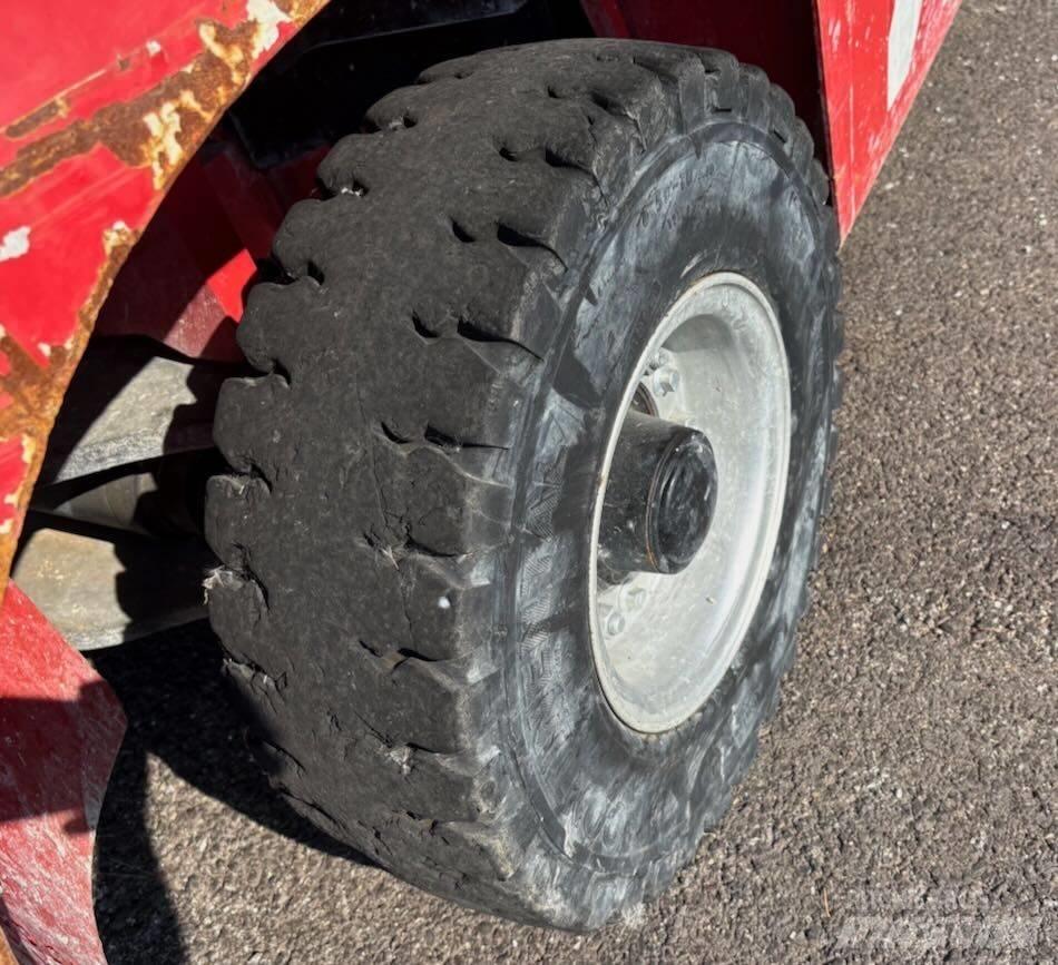 Manitou MI 35 D Dyzeliniai krautuvai