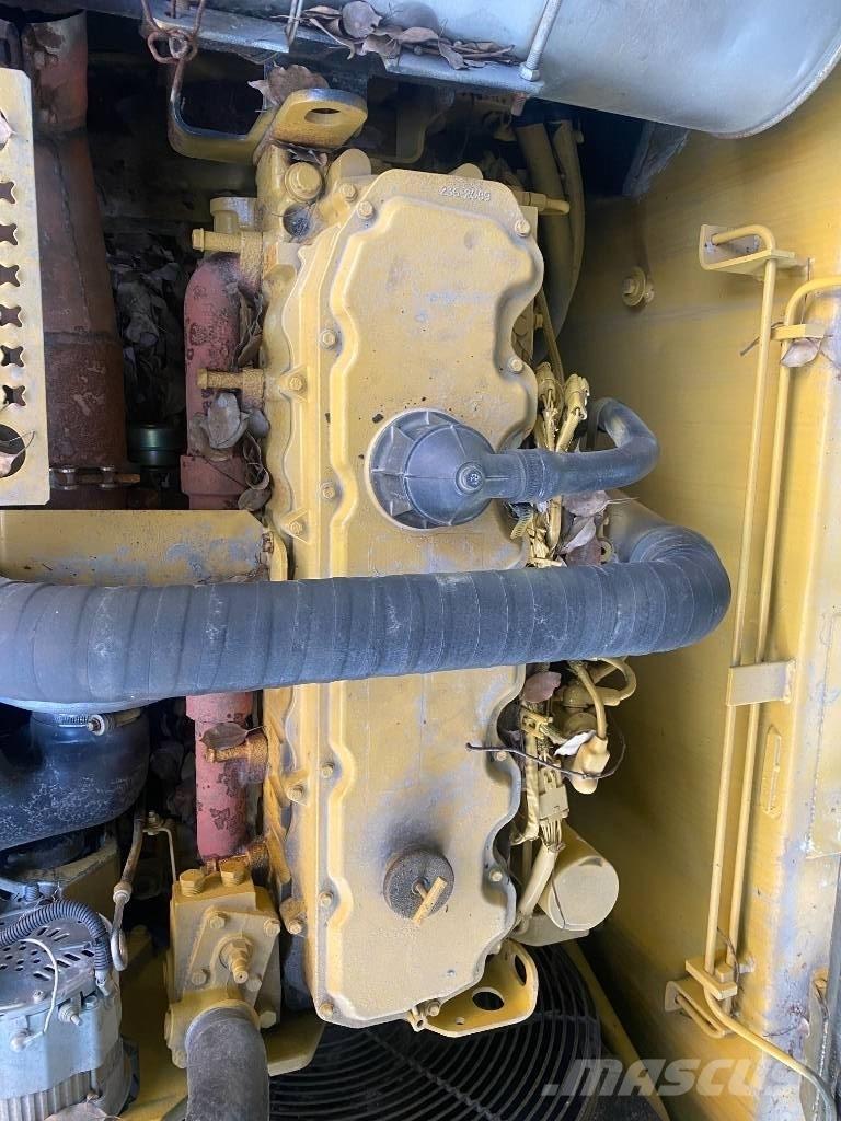 CAT 325 C Vikšriniai ekskavatoriai