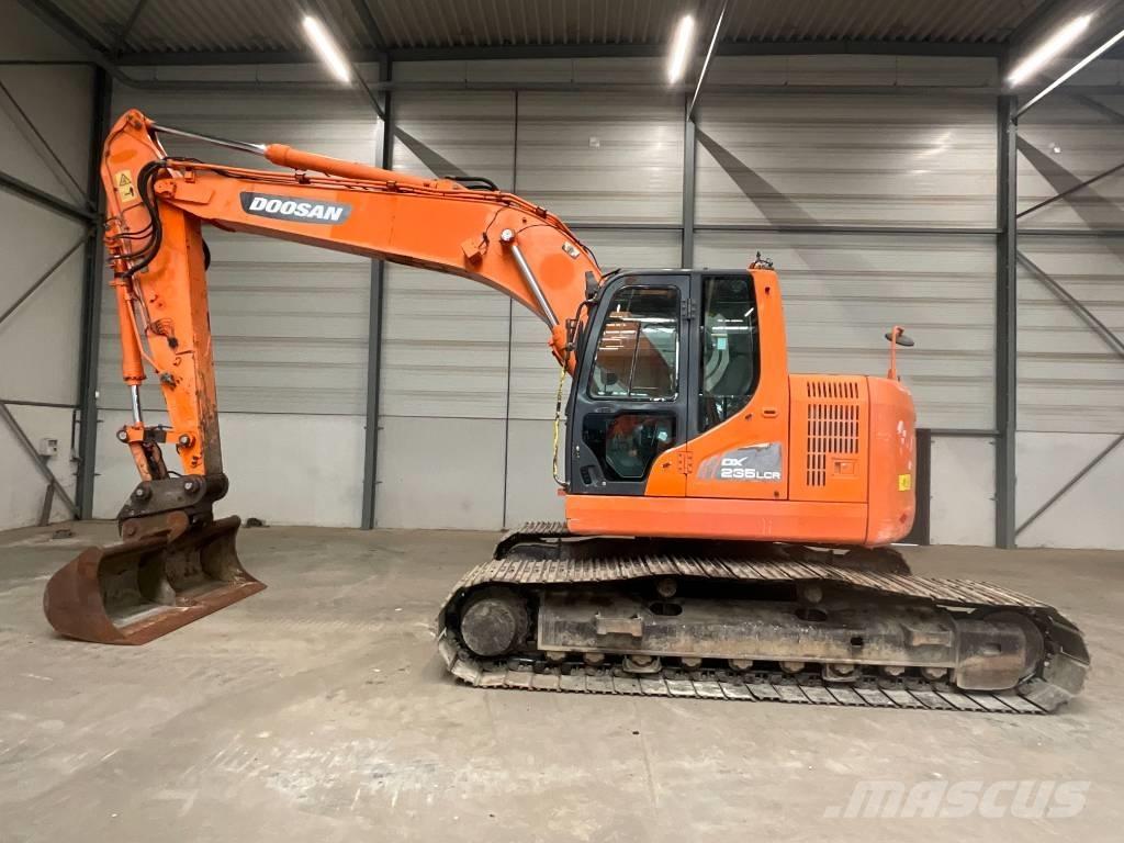 Doosan DX 235 LCR Vikšriniai ekskavatoriai