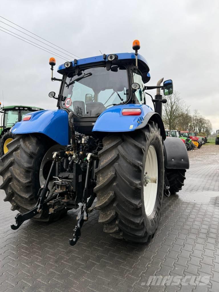 New Holland T 7040 Traktoriai