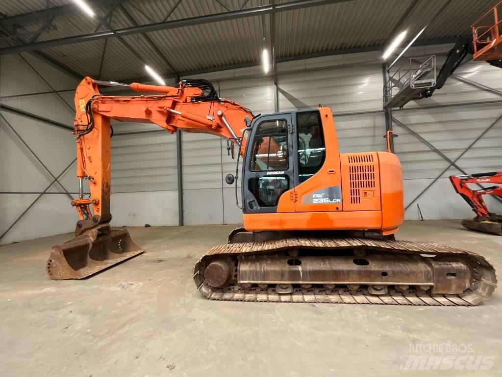 Doosan DX 235 LCR Vikšriniai ekskavatoriai