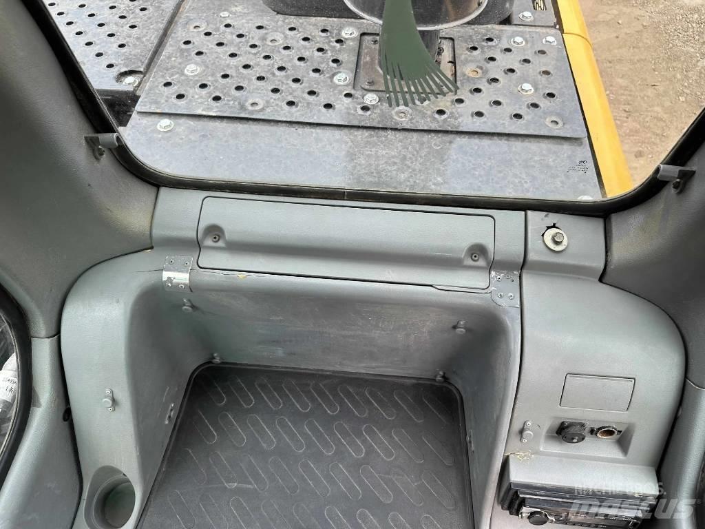 Volvo EC210D Vikšriniai ekskavatoriai