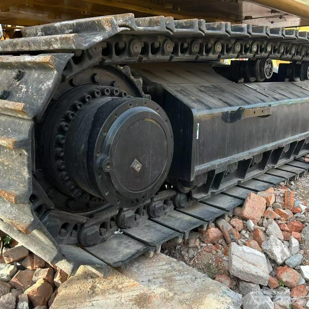 CAT 345GC Vikšriniai ekskavatoriai