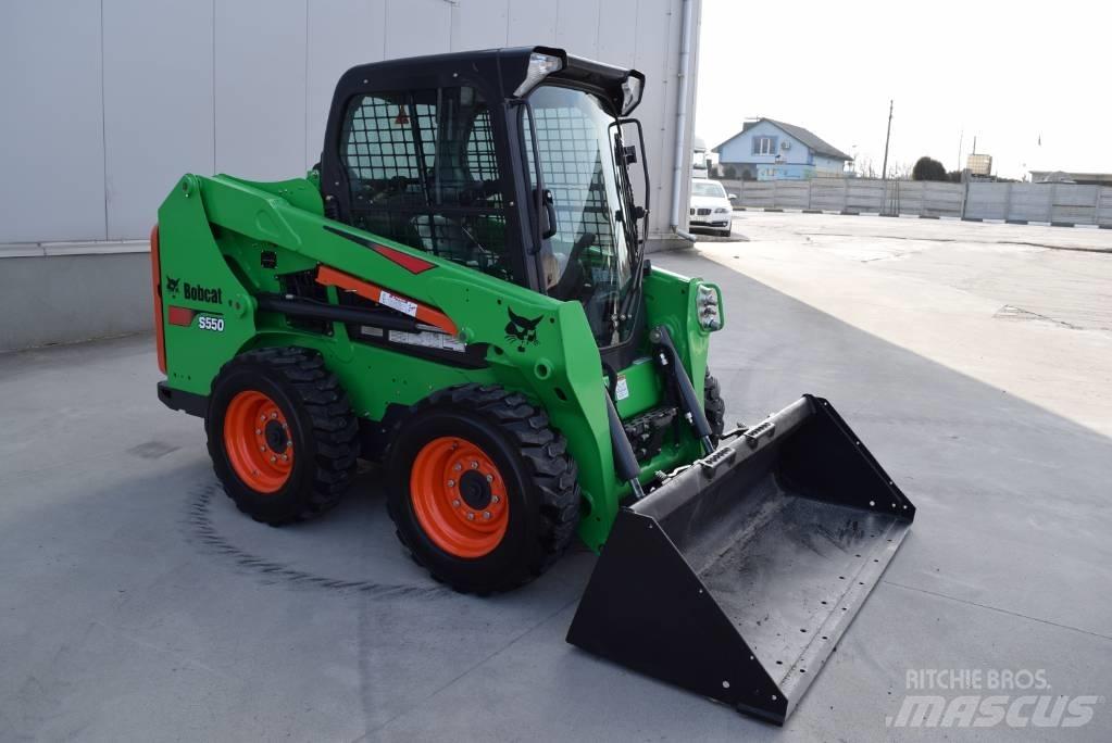 Bobcat S 550 Krautuvai su šoniniu pasukimu