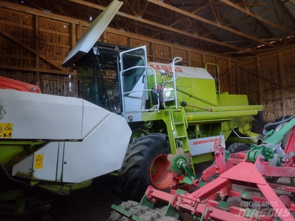 CLAAS 68 S Derliaus nuėmimo kombainai