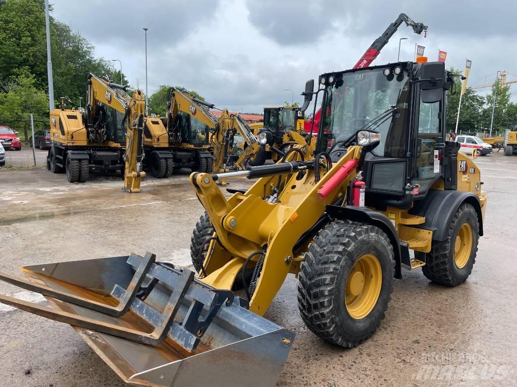 CAT 908 M Naudoti ratiniai krautuvai