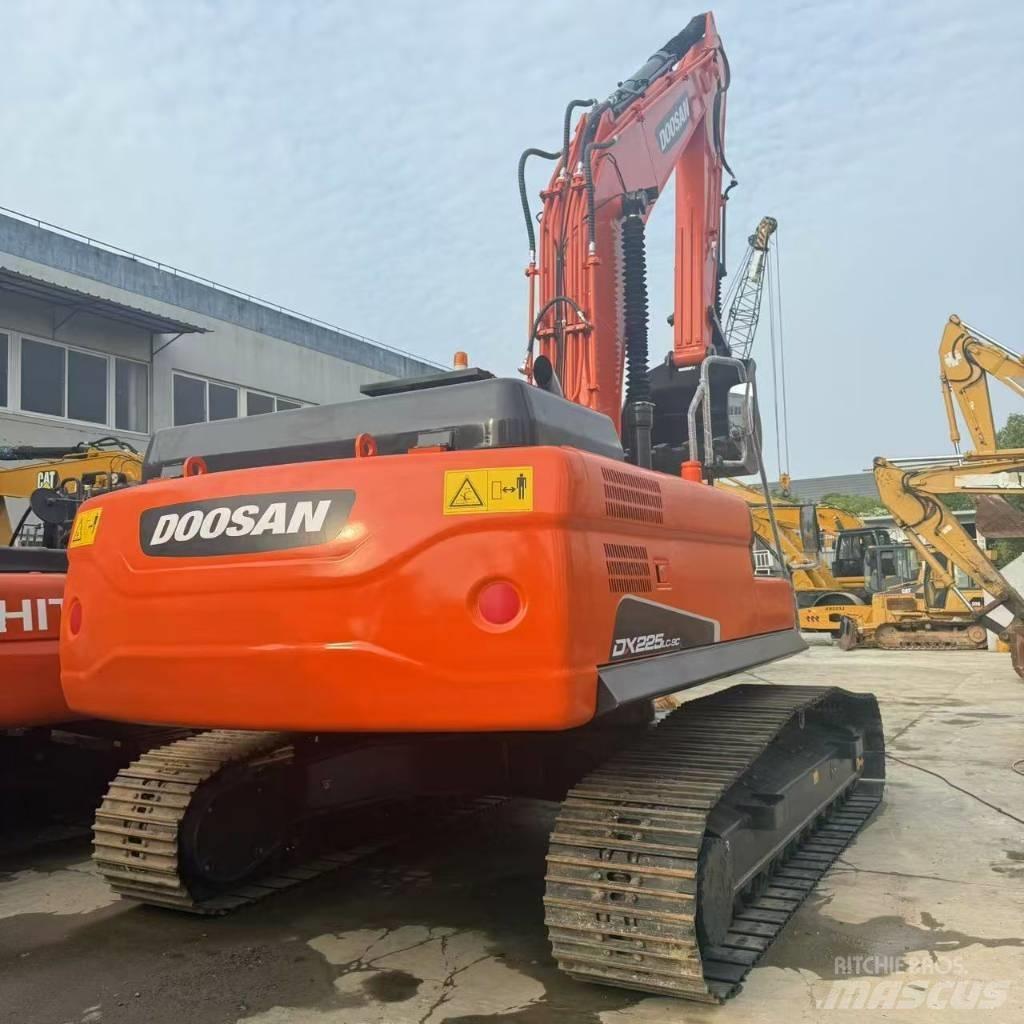 Doosan DX225LC-9C Vidutinės galios ekskavatoriai 7-12 t