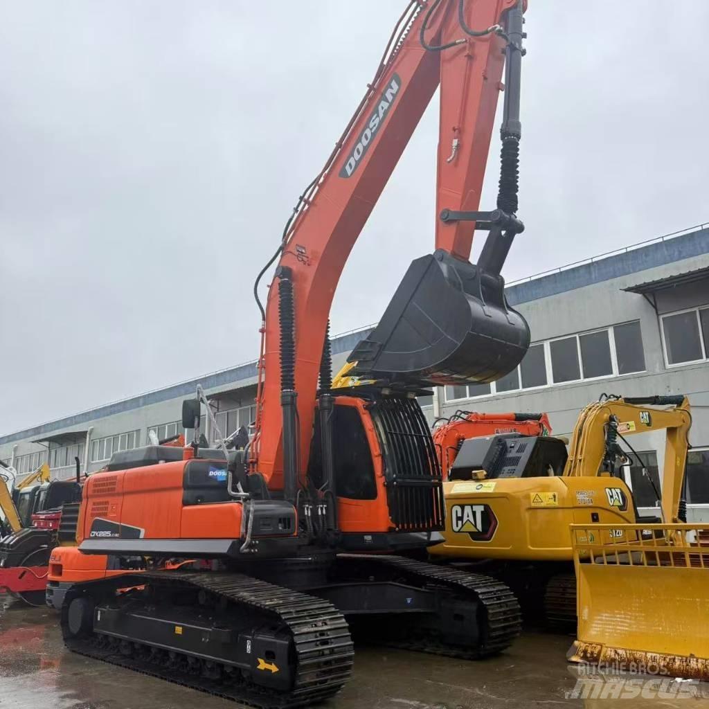 Doosan DX225LC-9C Vidutinės galios ekskavatoriai 7-12 t