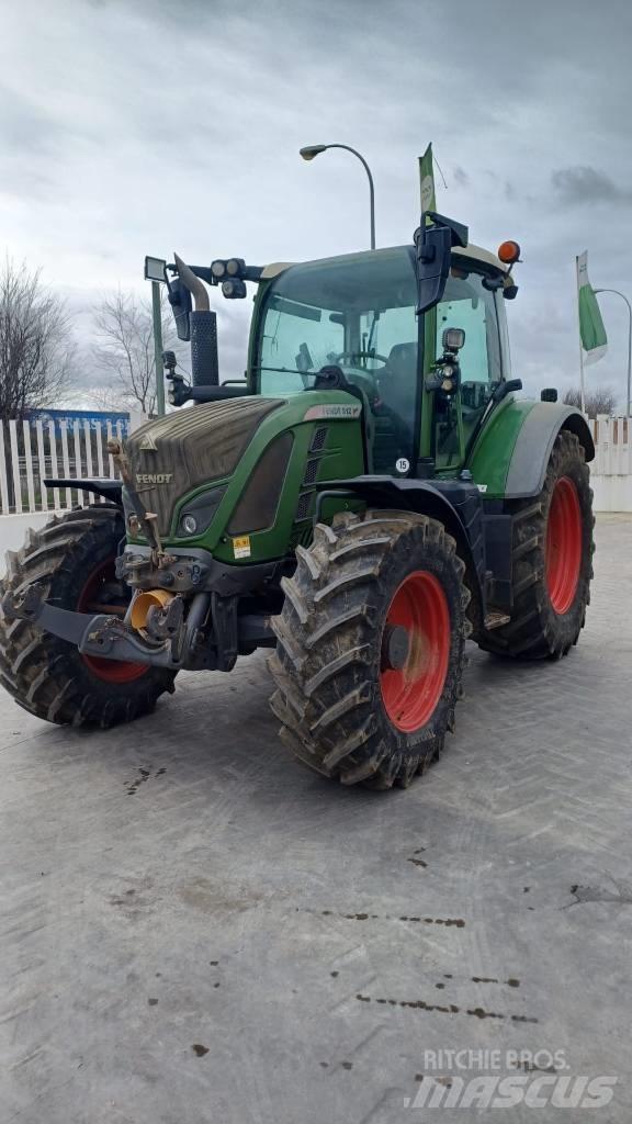 Fendt 512 Traktoriai