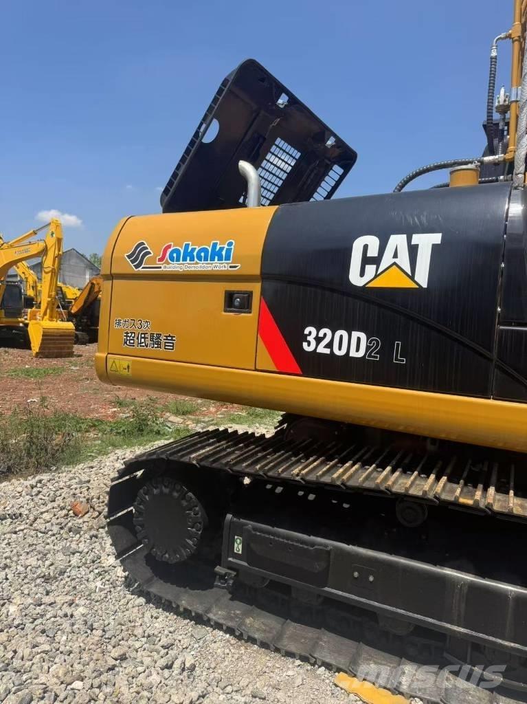 CAT 320D2 Vikšriniai ekskavatoriai
