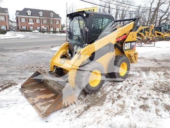 CAT 262D Krautuvai su šoniniu pasukimu