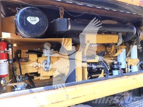 CAT M320 Ratiniai ekskavatoriai