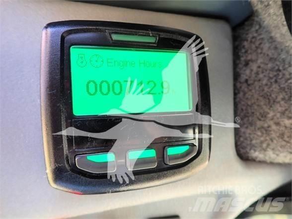 Gehl V270 Krautuvai su šoniniu pasukimu