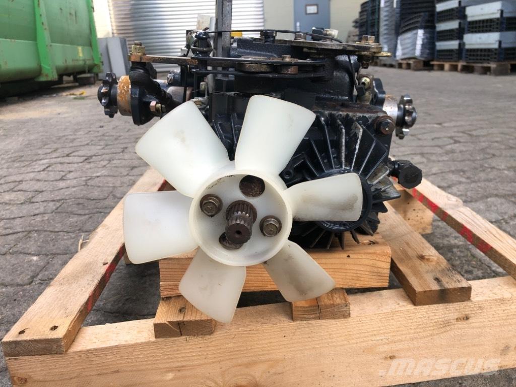 Iseki SXG 19 Priekinės rotacinės vejapjovės