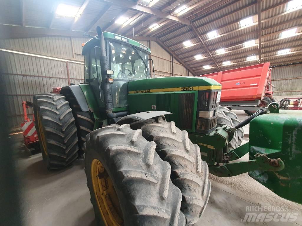 John Deere 7710 Traktoriai