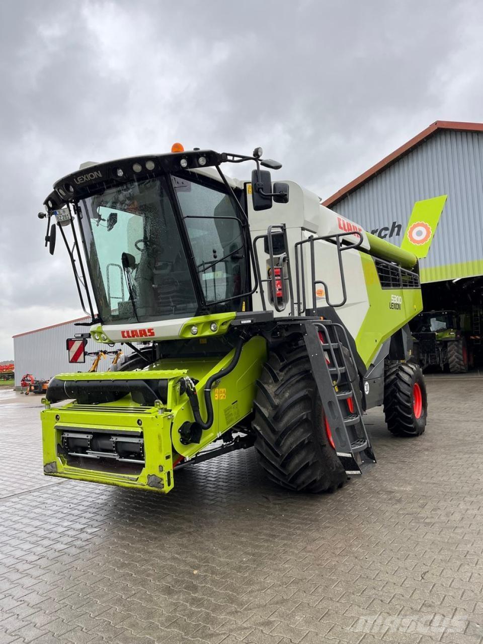 CLAAS Lexion 5300 Derliaus nuėmimo kombainai