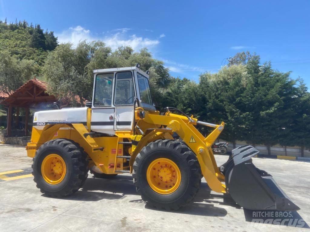 International 520A Naudoti ratiniai krautuvai