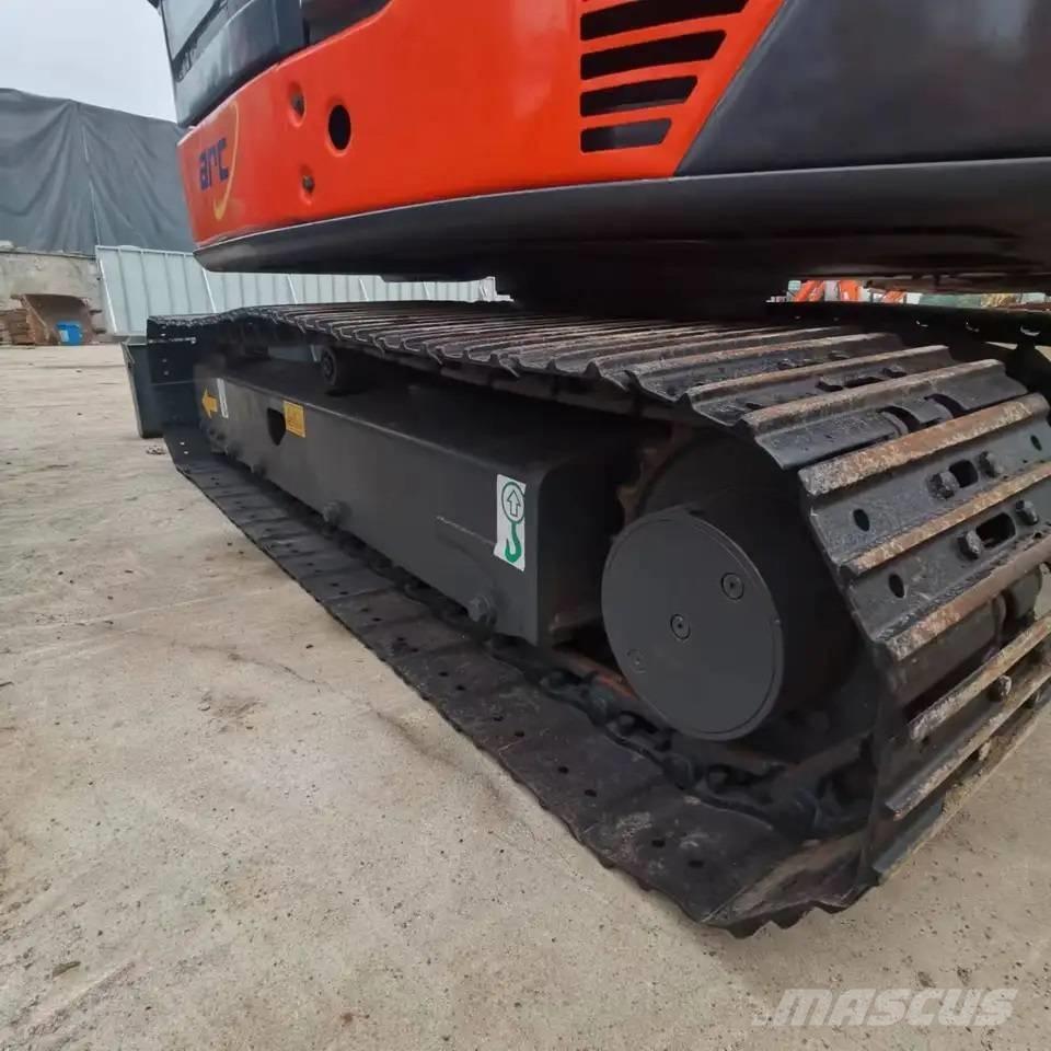 Hitachi ZX60U Mini ekskavatoriai < 7 t