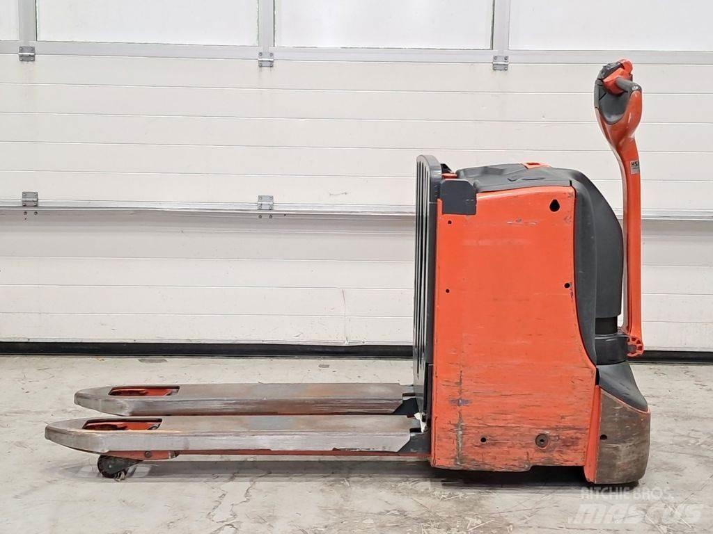 Linde T16L Mažų aukščių keltuvai