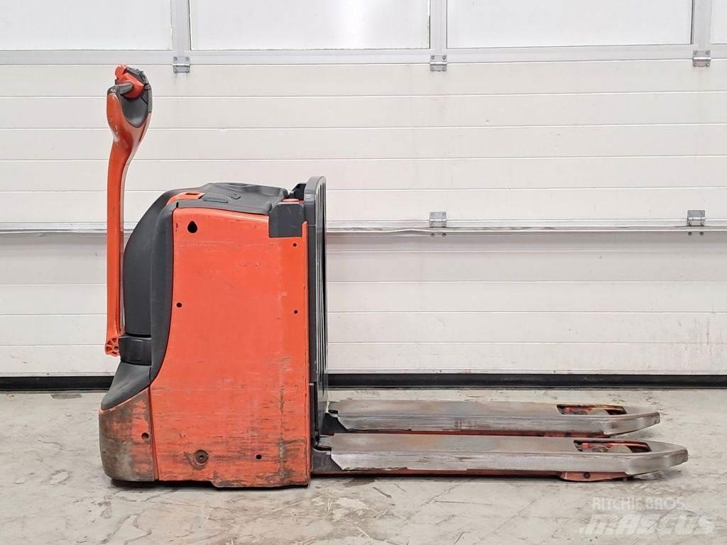 Linde T16L Mažų aukščių keltuvai