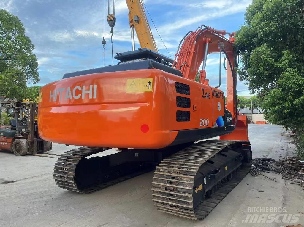 Hitachi ZX 200 Vikšriniai ekskavatoriai