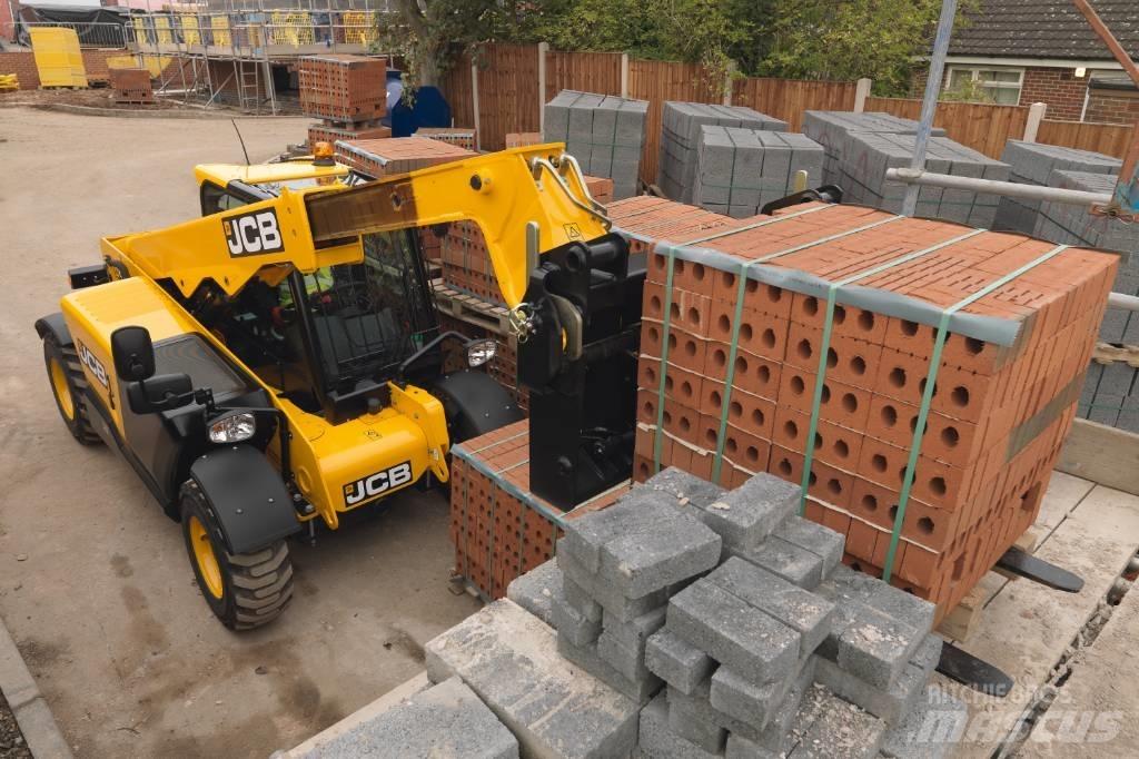 JCB 525-60 Teleskopiniai krautuvai