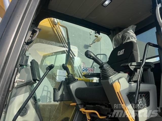 CAT 317 Vikšriniai ekskavatoriai