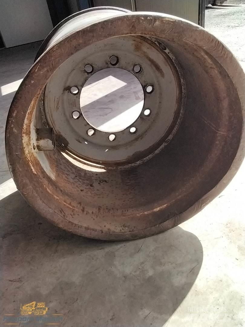 Valmet 890 24x26,5 Padangos, ratai ir ratlankiai