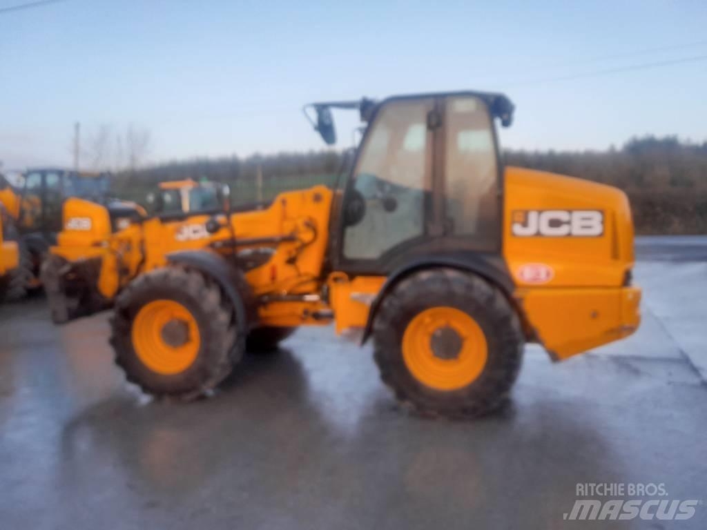 JCB TM 320 Teleskopiniai krautuvai žemės ūkiui