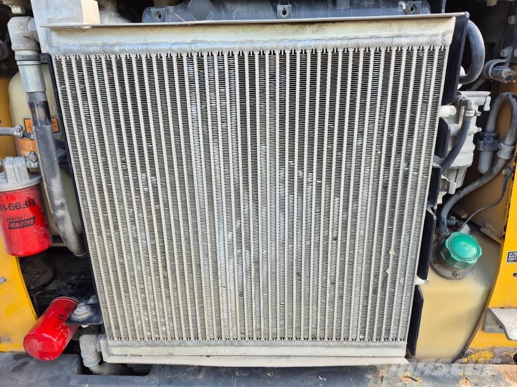 John Deere 316 Krautuvai su šoniniu pasukimu