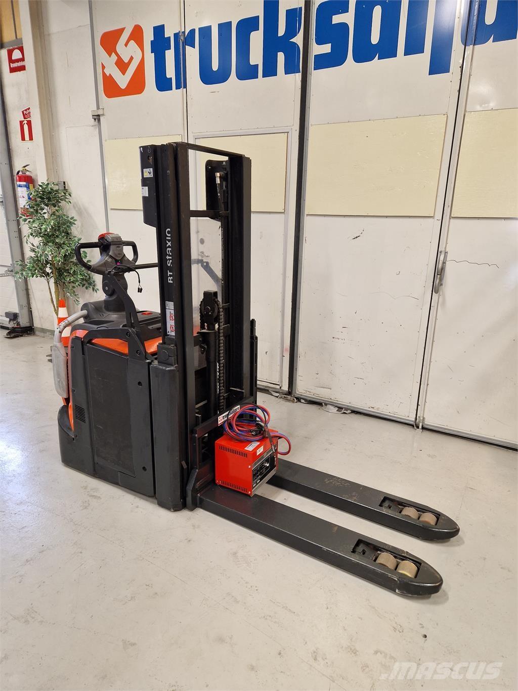 Toyota SPE200D Savaeigiai rietuvai