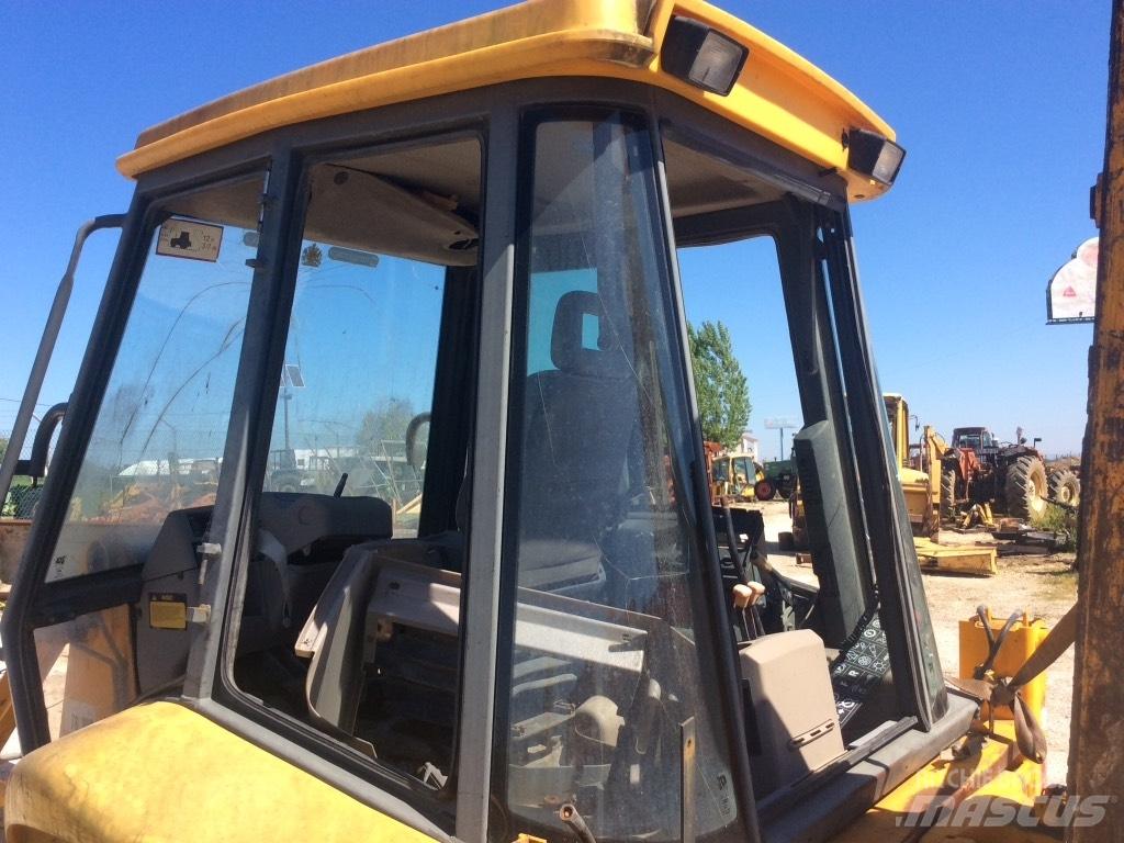 JCB 3 CX Kabinos ir interjeras