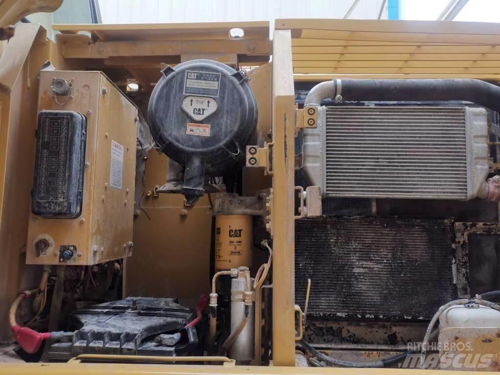CAT 320 C Vikšriniai ekskavatoriai