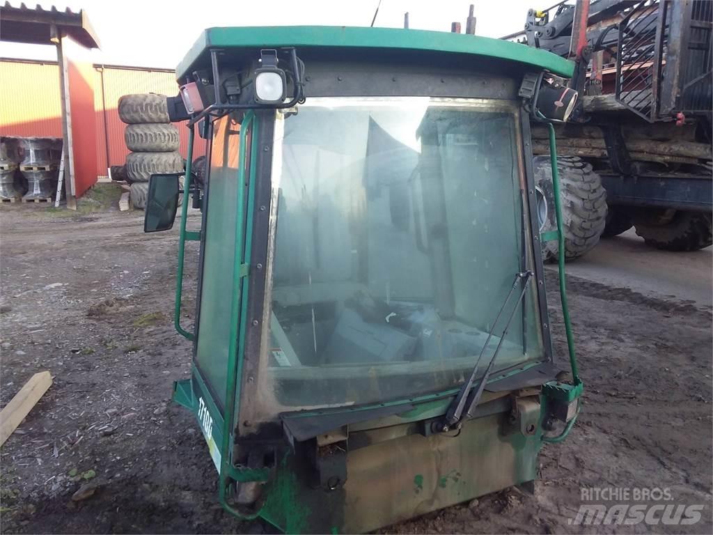 Timberjack 1710d Kabinos ir salonai