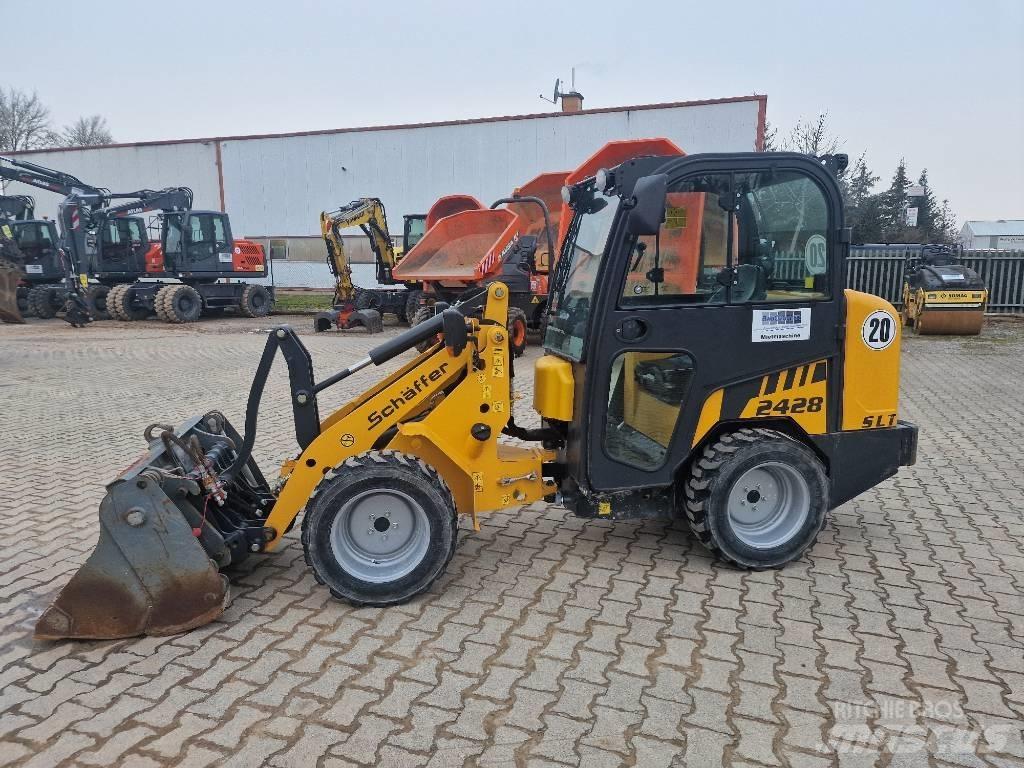 Schäffer 2428 SLT Naudoti ratiniai krautuvai