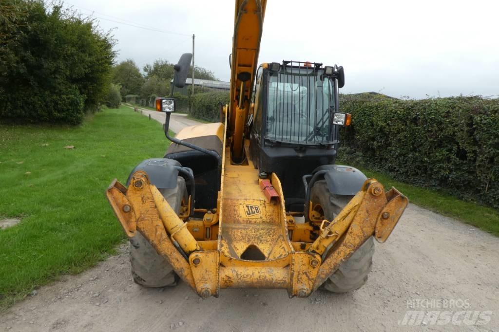 JCB 533-105 Teleskopiniai krautuvai