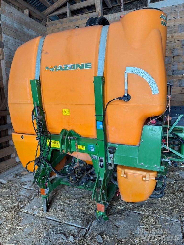 Amazone UF 1801 Įmontuoti purkštuvai