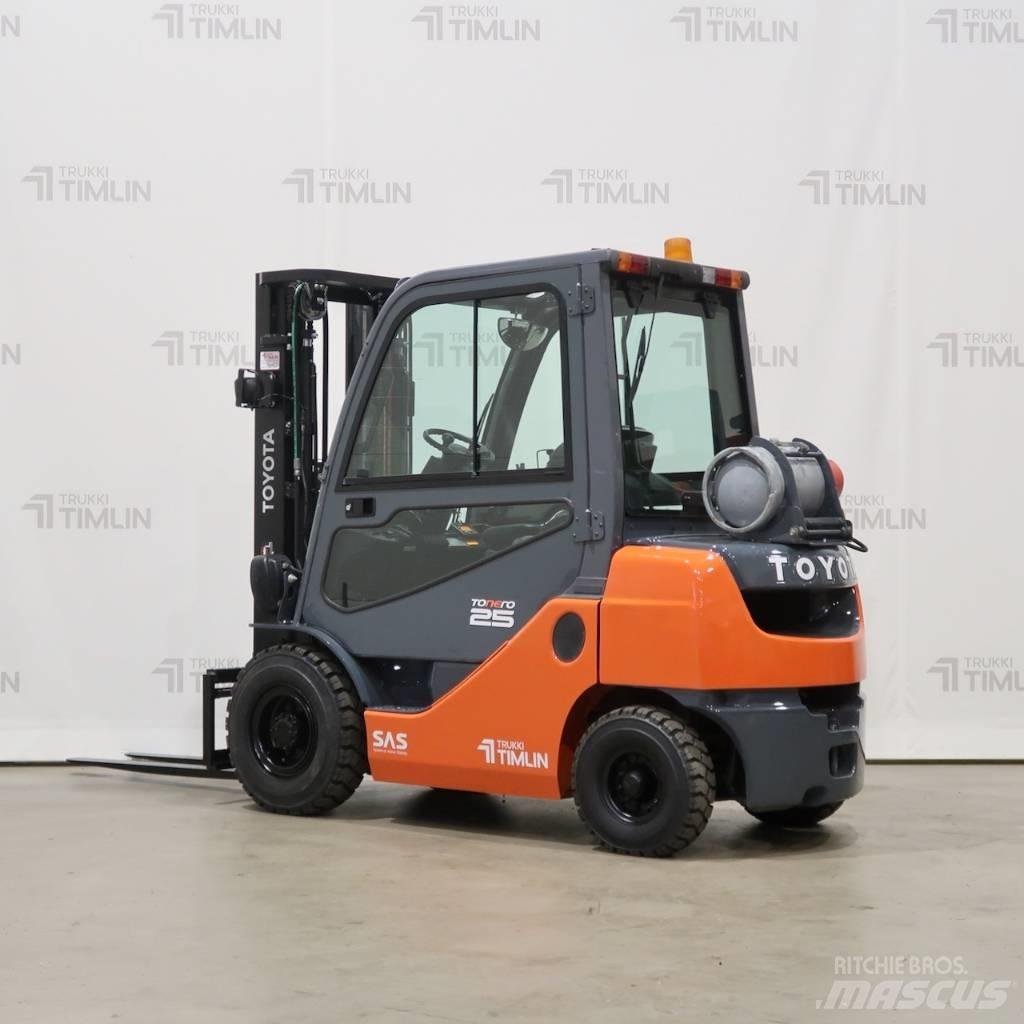 Toyota 02-8FGF25 LPG (dujiniai) krautuvai