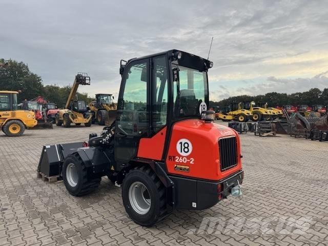 Kubota RT 260-2 Naudoti ratiniai krautuvai