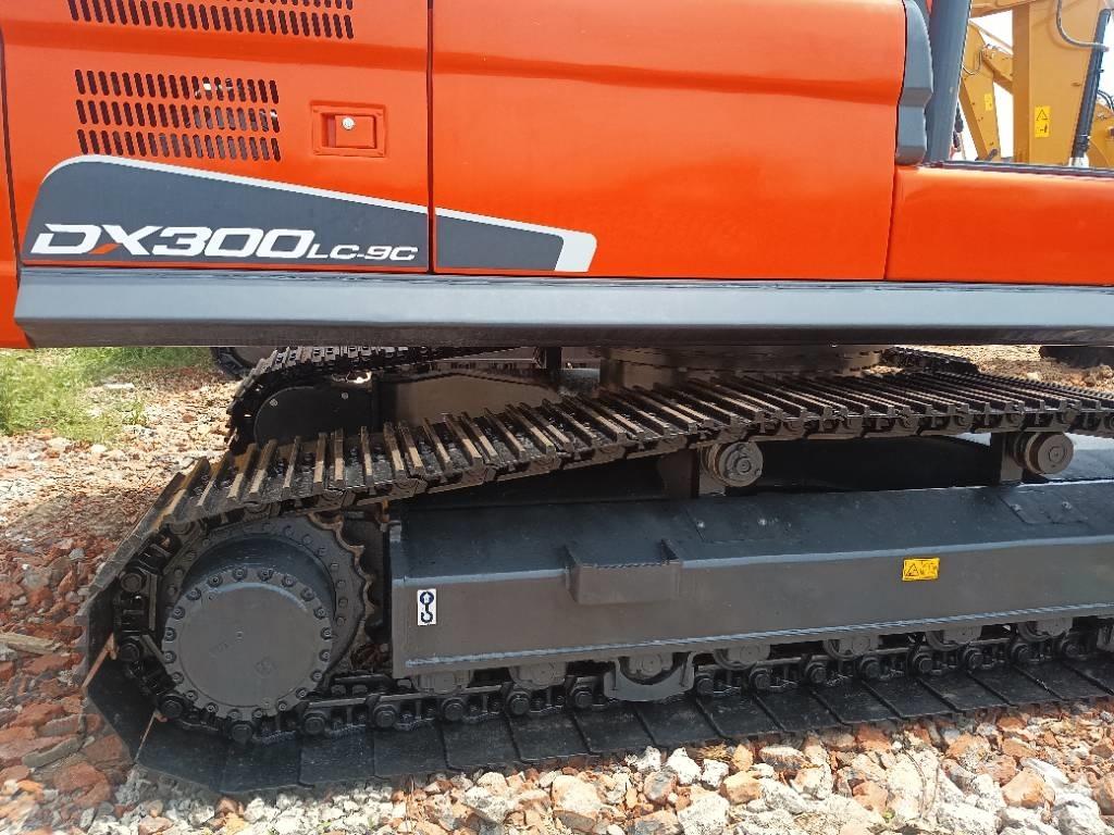 Doosan DX300LC Vikšriniai ekskavatoriai