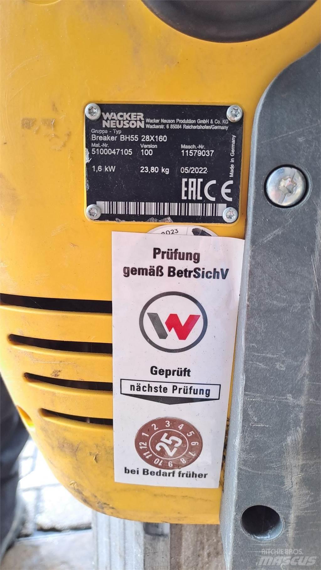 Wacker Neuson BH55 Plūktuvai