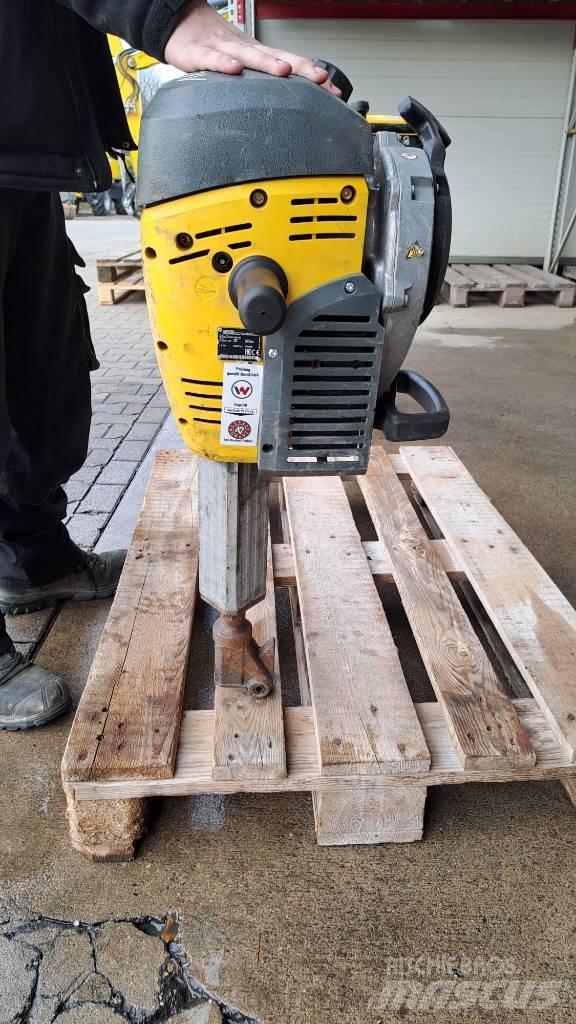 Wacker Neuson BH55 Plūktuvai