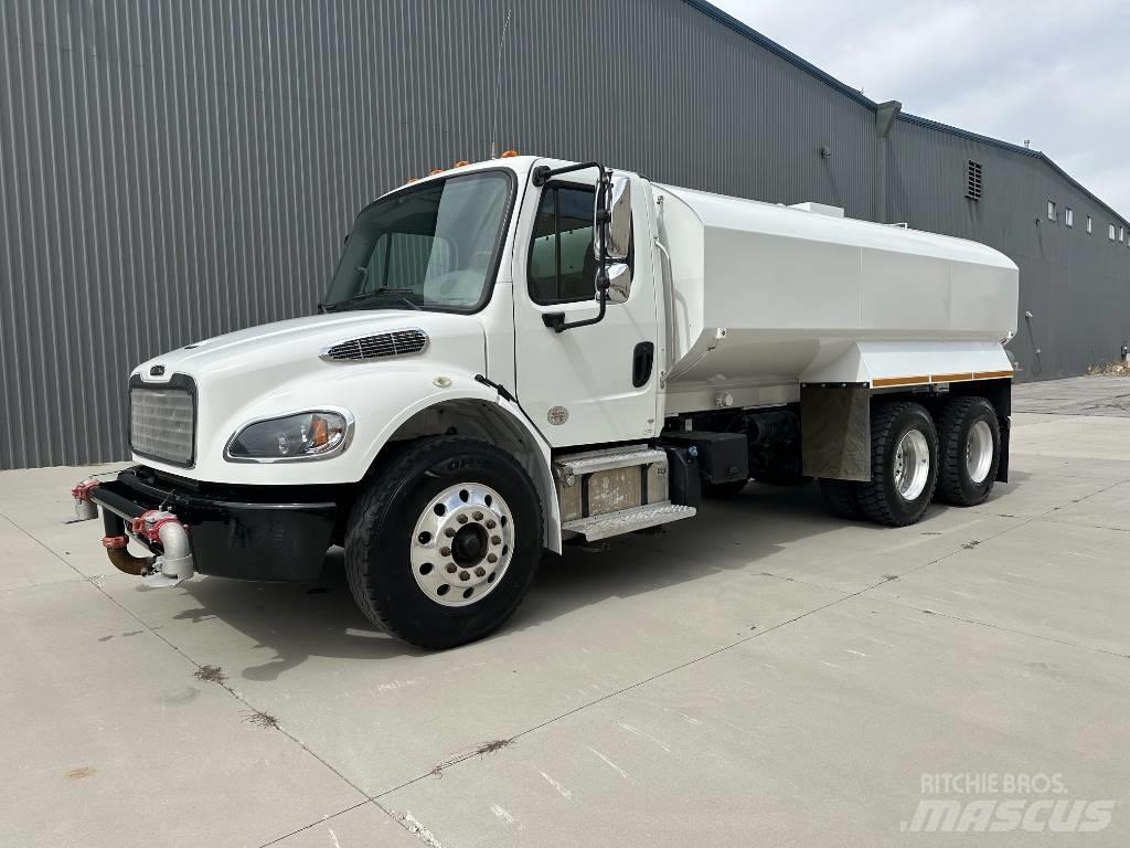 Freightliner M2 Vandens sunkvežimiai