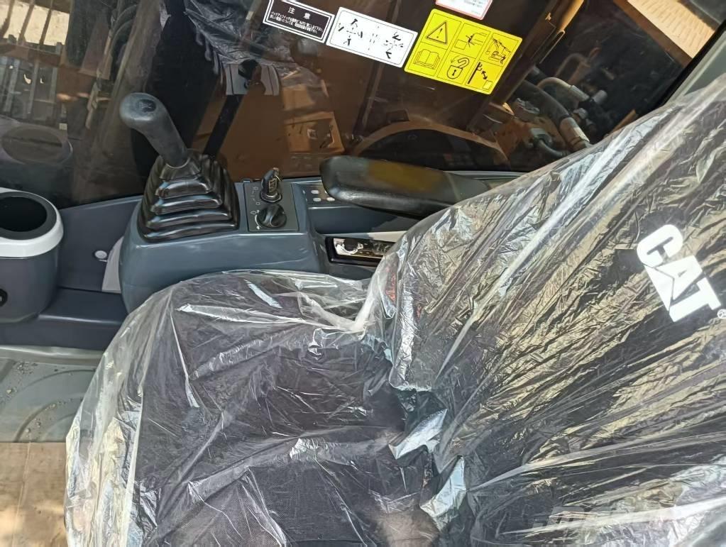 CAT 330 D2L Vikšriniai ekskavatoriai