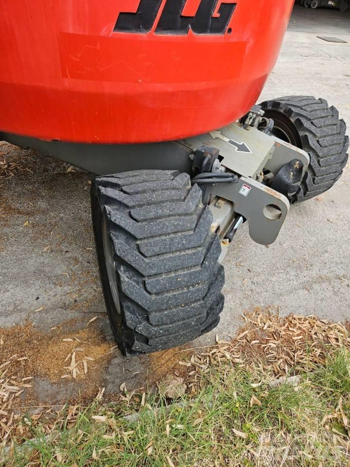 JLG 450 AJ Alkūniniai keltuvai