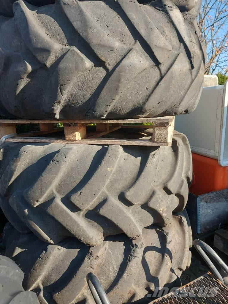 Komatsu 901 Padangos, ratai ir ratlankiai